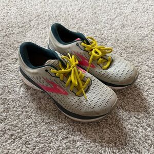 Brooks Ghost Sneakers